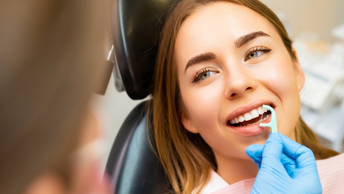 Чистка и полировка зубов, лечение кариеса в стоматологии S.E. Dental Clinic